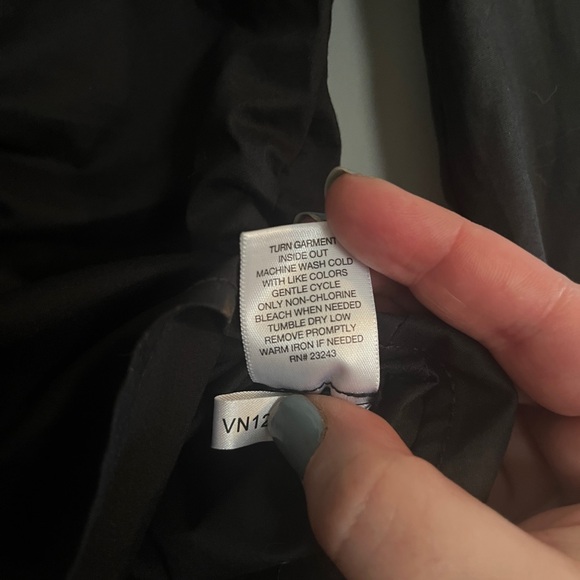 New York & Co NWT Black Ruched M Button Down Blouse - Picture 5 of 7